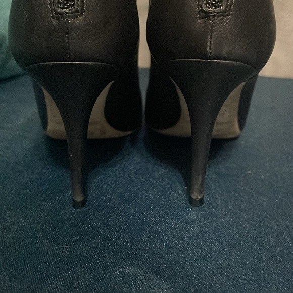 Jimmy Choo Black Leathers Healed Boots - Picture 3 of 7